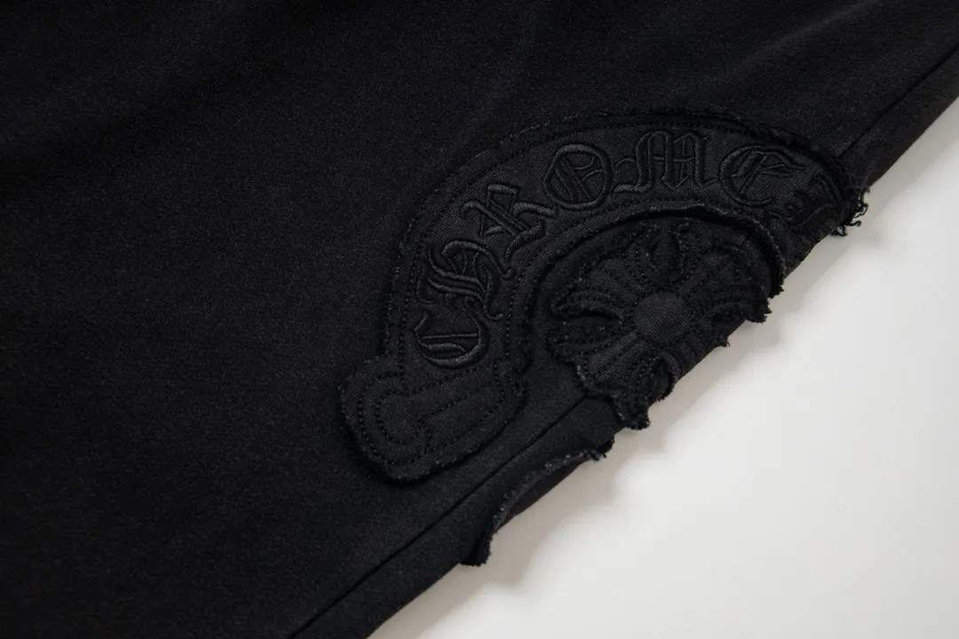 P220 model number Y662 CHROME HEARTS/Chrome Hearts CH 23SS washed embroidered trousers and sweatpants, soft and comfortable, and the upper body experience is overwhelming. The pants are decorated with classic cross leather patches, which are full of design. Trousers with elastic waist and leggings, a super versatile fashion item, will definitely turn heads. A must-have treasure sweatpants. The shape is super easy and easy to wear. Both men and women can easily wear it. They are the first choice for the street, don’t miss it! ! ! size:S-XL